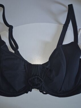 Freya Black Underwire Bikini Top with Decorative Center Knot